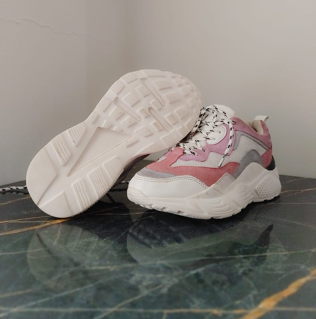 STEVE MADDEN SNEAKERS